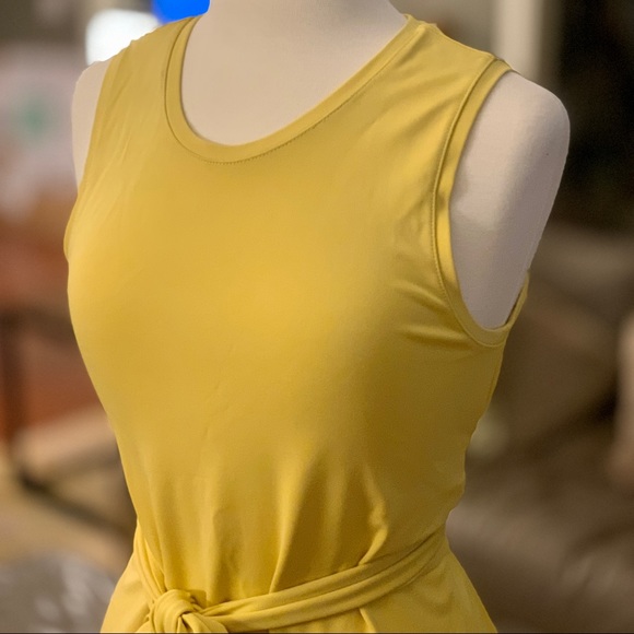 WILFRED for ARITZIA sash tie stretch fabric top - Picture 3 of 5